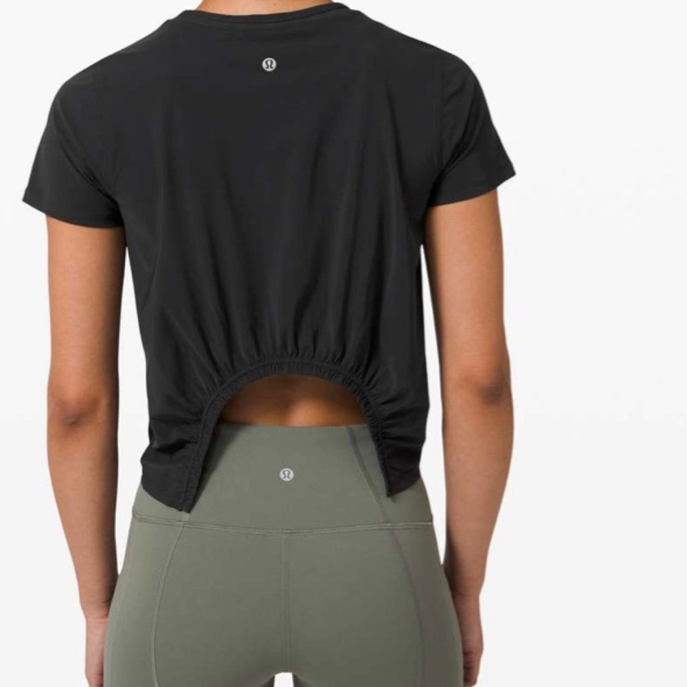 Lululemon • Sunday Sprint Crop Top  • Sz 4
